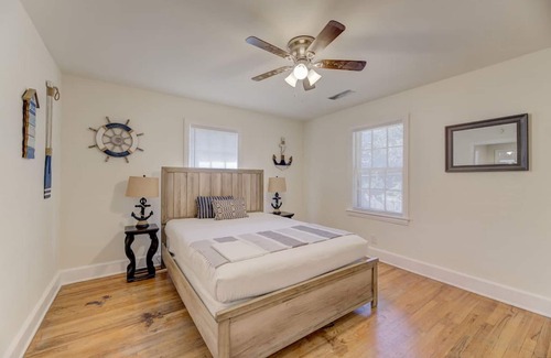 Rosewood Apartment | ☀Carolina Crash Pad | Upstairs ☀ Pet Friendly!