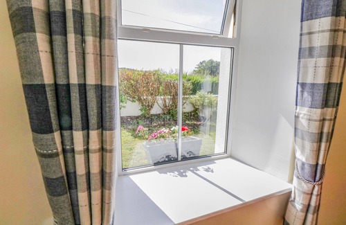 Ballinful Cottage | CARPENTER’S COTTAGE, family friendly in Grange, County Sligo