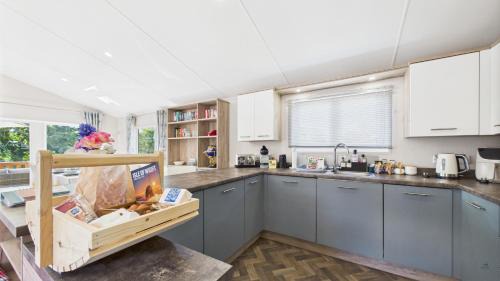 Ryde Ski Chalet | Carpenters Lodge the perfect dog friendly retreat