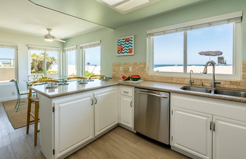 Carpinteria Condo | Carpinteria Dreamin' - Beachfront Condominium on Carpinteria Beach