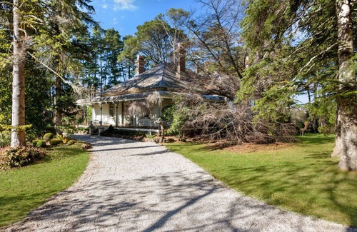 Wentworth Falls House | Carramar House - in the Amphitheatre of Nature