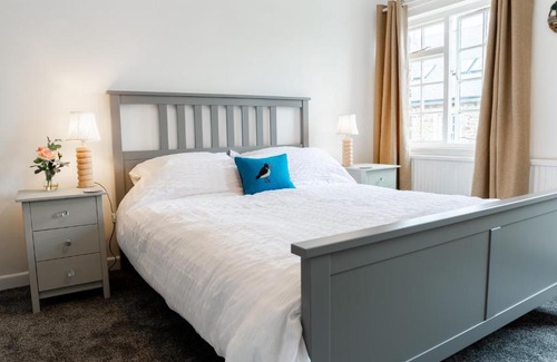 St Davids House | Carreg Lwyd