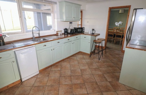 Haverfordwest Cottage | CARREG YR ONNEN, pet friendly, with open fire in Penparc
