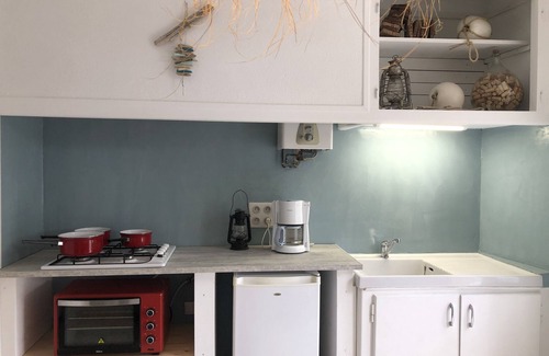 Sainte-Marie-la-Mer House | Carrer Del Sol (in Roussillon, not in Camargue).