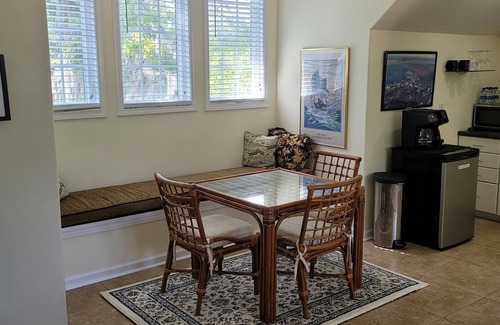 St. Marys Apartment | Carriage House Apt close to Cumberland Ferry, Kings Bay & Historic Downtown