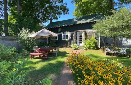 Bolton Landing Cottage | Carriage House, in the Center of Bolton