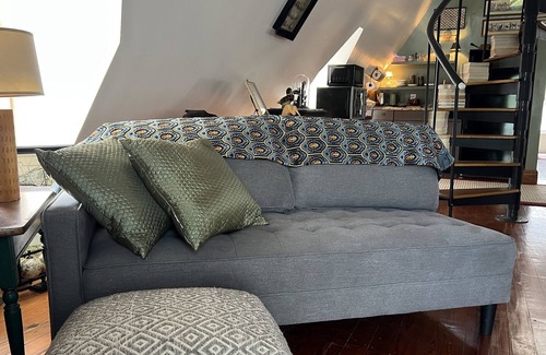 Eustis Apartment | Carriage House Loft,