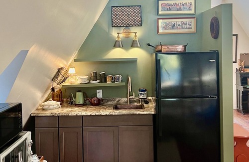 Eustis Apartment | Carriage House Loft,