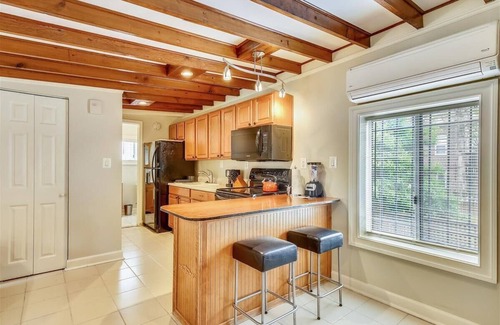 Dupont Circle Apartment | Carriage House Studio Apartment