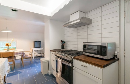 Saratoga Springs Apartment | Carriage House on Fifth