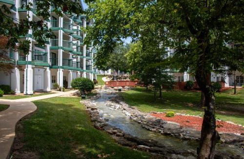 Branson Hotel | Carriage Place