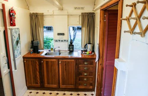 Wirragulla House | Carriageway Retreat - Unique Red Rattler Carriages and Units