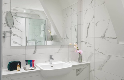 Carrigaline Hotel | Carrigaline Court Hotel and Leisure Centre