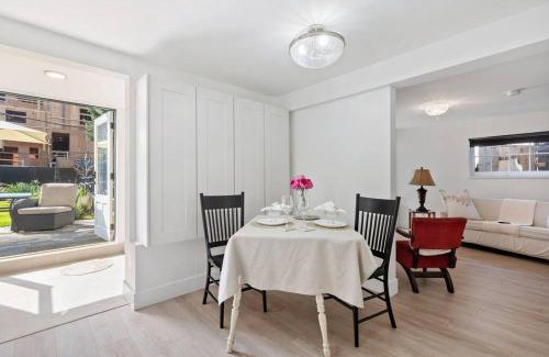 Grandview-Woodland Apartment | Carrington Chateau