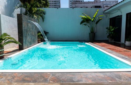 Chino House | Cartagena Classics - Omega House