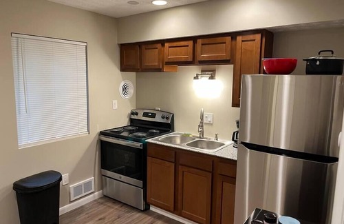 Norwood Apartment | Carter #6, Two Bedroom Apartment near Xavier