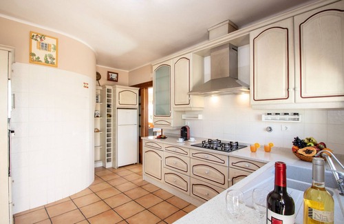 Carvoeiro Villa | Carvoeiro: Sea View, Heatable Pool & BBQ