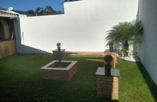 Balneario Gaivotas House | Casa pé na Praia Casa Para Locação em Itanhaém 🏡 Litoral