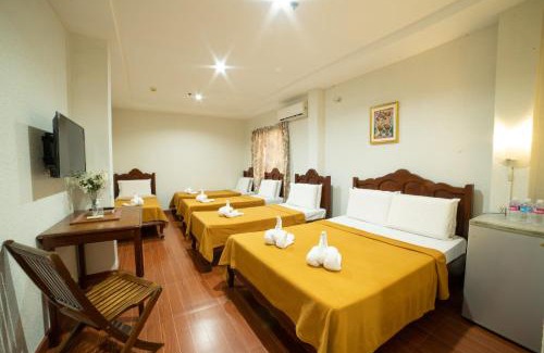 Puerto Princesa City Centre Hotel | Casañas Suites