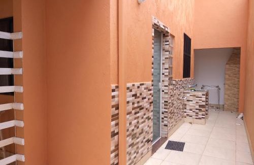 Bombas House | CASA 01 DORM TERRENO COMPARTIDO