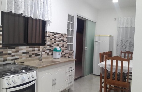 Bombas House | CASA 01 DORM TERRENO COMPARTIDO