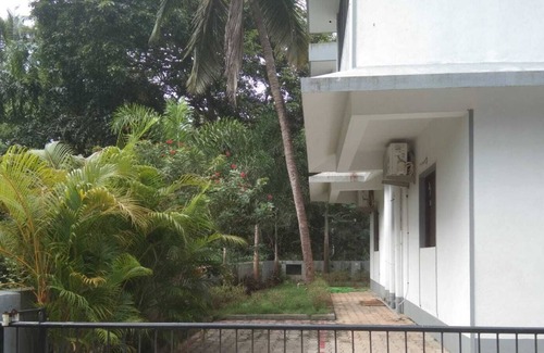 Benaulim Apartment | Casa 1 - Apartment with air conditioning, Hi speed internet to WFH
