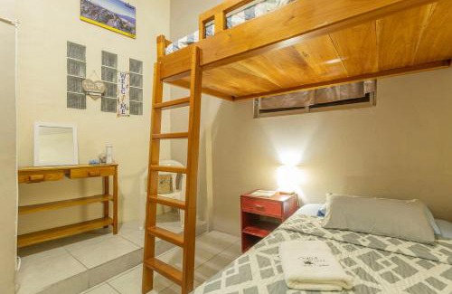 Bahia de la Academia Apartment | Casa #344 - Habitación 2 - Twin & Bunk Bed - NO AC