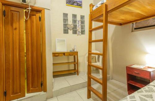 Bahia de la Academia Apartment | Casa #344 - Habitación 2 - Twin & Bunk Bed - NO AC