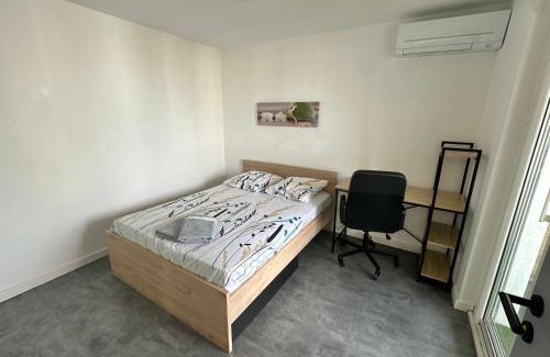 Moulin a Vent Apartment | Casa 9 - Spacieux et familial, 3 chambres, 2 terrasses, climatisation et stationnement facile