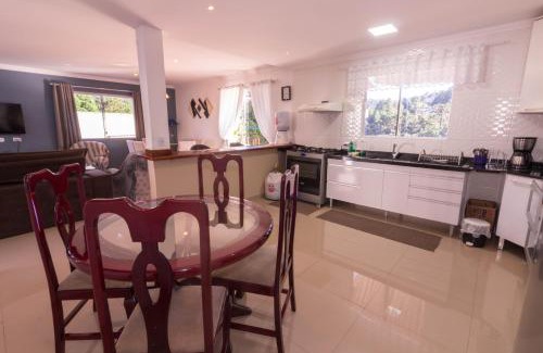 Campos do Jordao House | Casa aconchegante familiar