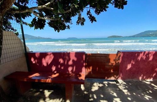 Maranduba House | Casa aconchegante pé na areia c/5 quartos.
