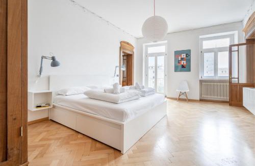 Riva del Garda Apartment | Casa Adriana, lake view and fortress