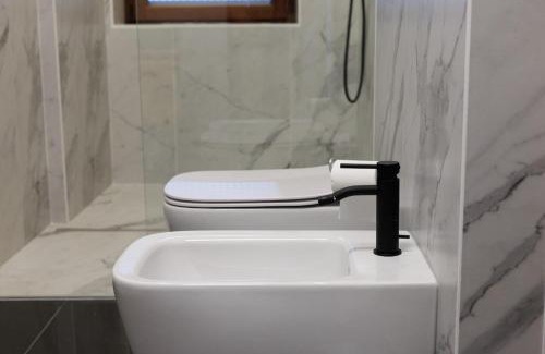 Perosa Argentina Apartment | Casa Afrodite Bilocale con Sauna e Vasca Privata