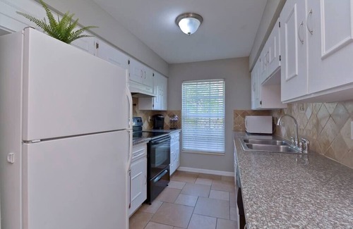 East Ybor House | Casa Ahora! 3-Beds Walk to 7th Strip & TECO Trolly