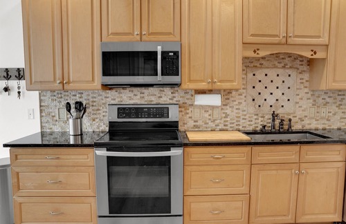 Crystal Beach House | Casa Al Mar |130' to Pool | 5 Min Walk To Beach | .5 Miles To Outlets!