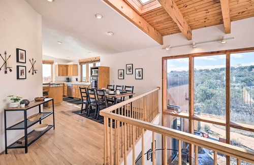 Vista Encantada House | ‘Casa al Reves’ Pueblo-Style House with Views!