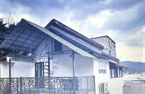 Orsova Villa | Casa Alba STr,Crizantemelor 17