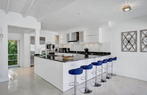 Birch Park Finger Streets House | Casa Alinna☀️HEATED Pool-Spacious Private Fort Lauderdale Beach House Kayak/Park