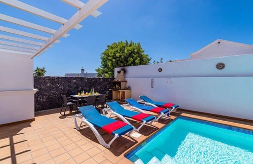 Los Mojones Villa | Casa Allure, Puerto Del Carmen, Great location, H Pool and Hot Tub