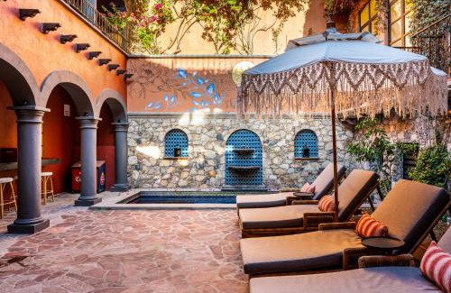 Zona Centro House | Casa Almira 5BR Luxury Home with Pool, Hot Tub & Rooftop