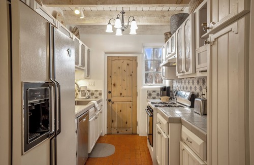 South Capitol House | Casa Alto | Cozy Santa Fe Retreat