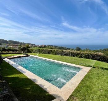 Laracha House | Casa Alvite