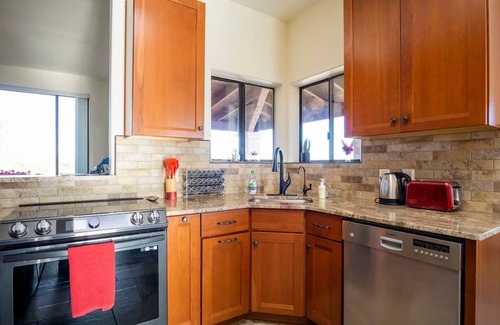 Cimarron Foothills Estates House | Casa Amable: desert oasis with pool & views