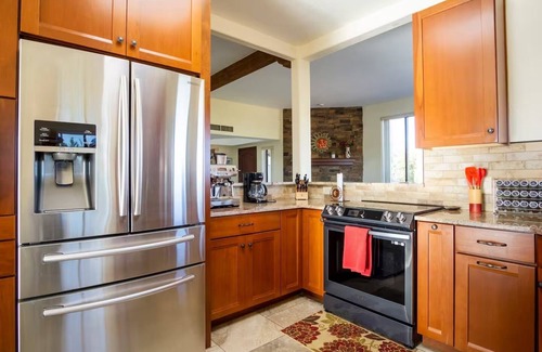 Cimarron Foothills Estates House | Casa Amable: desert oasis with pool & views