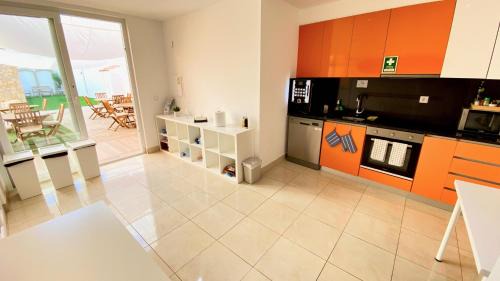 Albufeira House | Casa Amarela Guesthouse