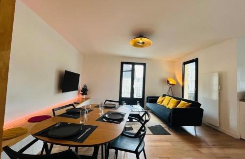 Saint-Serge Apartment | Casa Amarelo