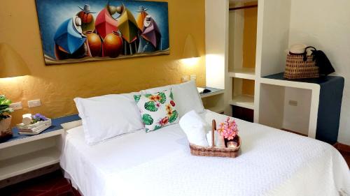 Puerto Cayo Villa | Casa Amarilla