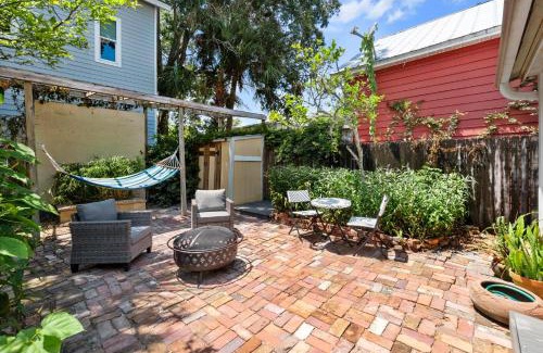 St. Augustine House | Casa Amarillo l Steps to Historic District