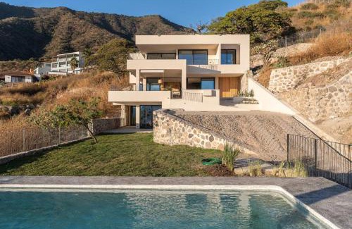 Raquet Club Villa | Casa Ambar Villa