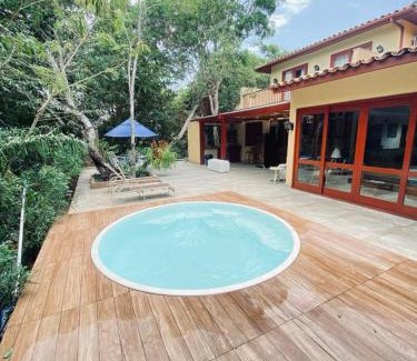 Praia Rasa House | Casa ampla em condomínio fechado com área de lazer completa